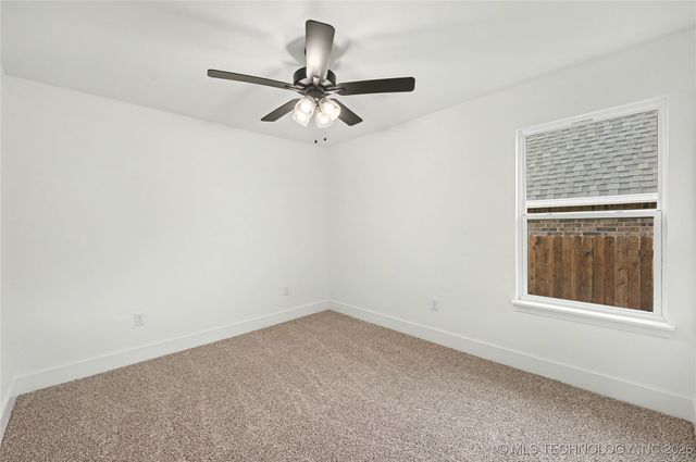 2104 E 128th Place S, Jenks, OK 74037