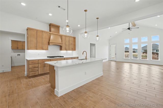 2104 E 128th Place S, Jenks, OK 74037