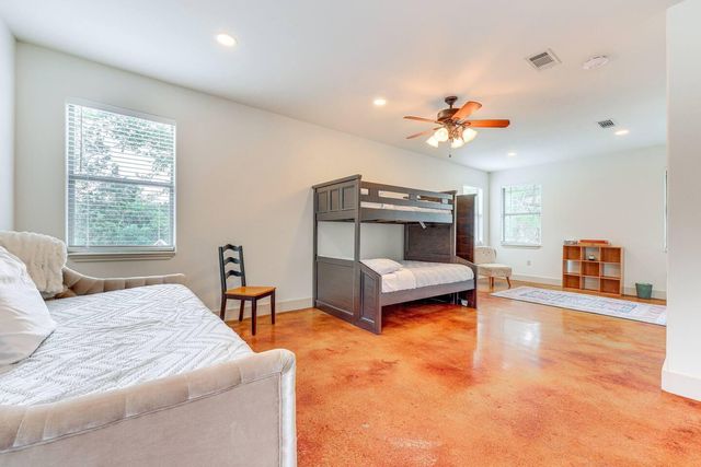 500 Deer Creek DR, San Marcos, TX 78666