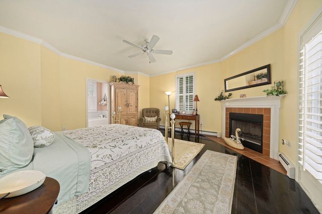 12 Carolyn Ct, Swansea, MA 02777