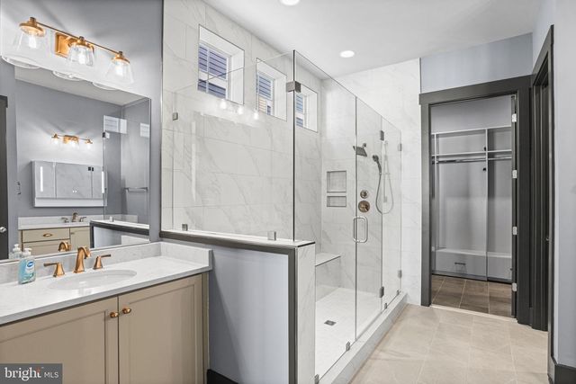 395 QUIET CREEK DR, Gettysburg, PA 17325