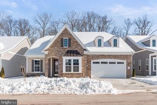 395 QUIET CREEK DR, Gettysburg, PA 17325