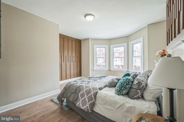 1220 S 52ND ST, Philadelphia, PA 19143