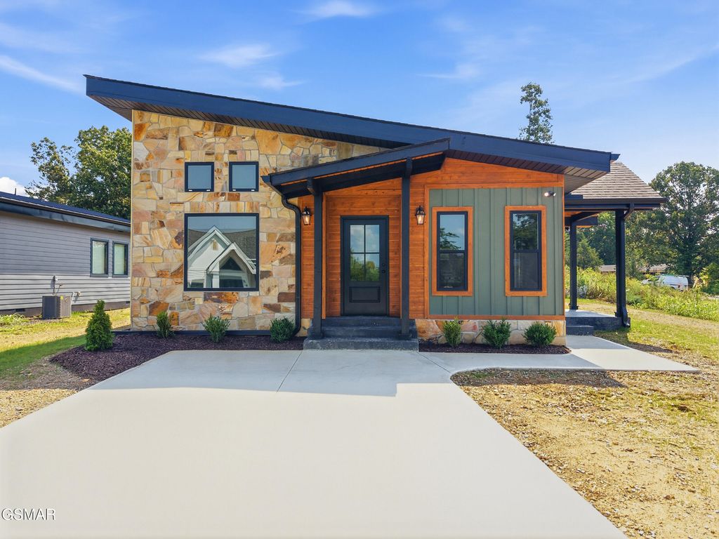 203 Granite Drive, Sevierville, TN 37876