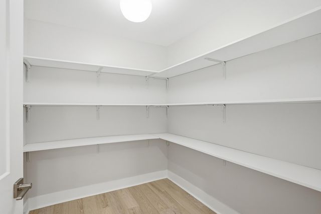 10043 Twin Creek Boulevard, Munster, IN 46321