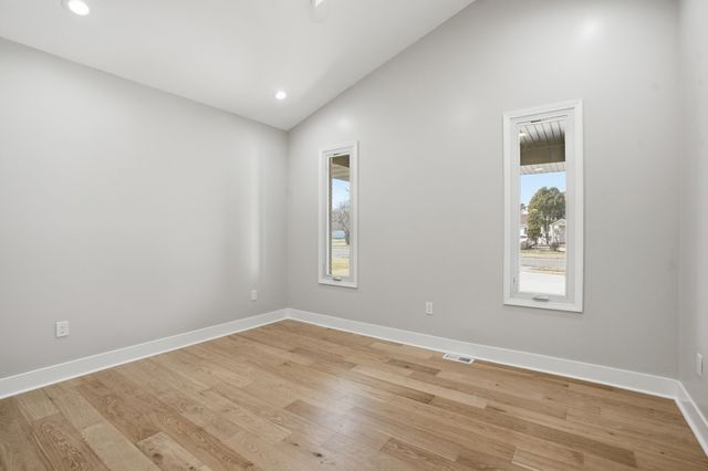 10043 Twin Creek Boulevard, Munster, IN 46321