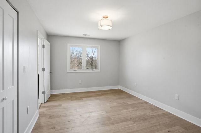 10043 Twin Creek Boulevard, Munster, IN 46321