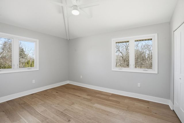 10043 Twin Creek Boulevard, Munster, IN 46321