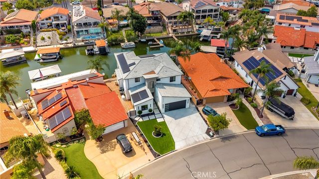 30327 Sea Horse, Canyon Lake, CA 92587