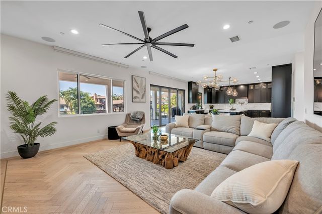30327 Sea Horse, Canyon Lake, CA 92587