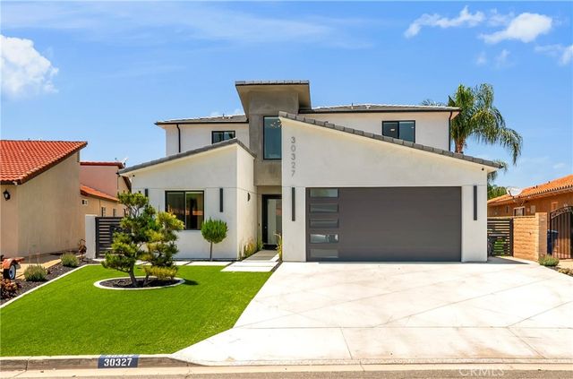 30327 Sea Horse, Canyon Lake, CA 92587