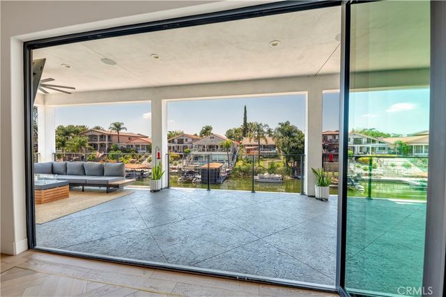30327 Sea Horse, Canyon Lake, CA 92587
