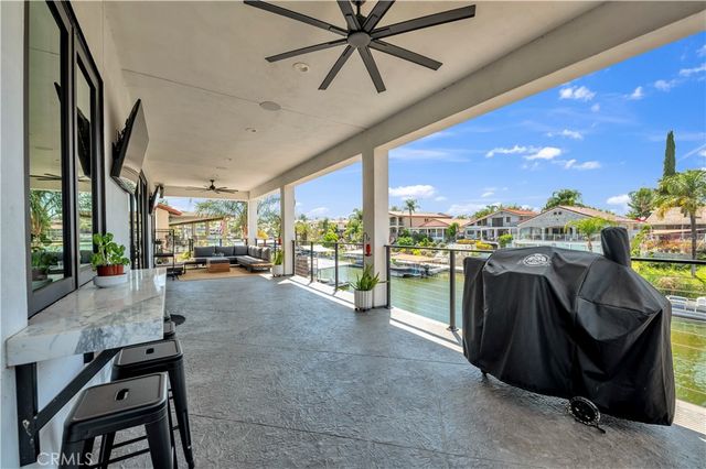 30327 Sea Horse, Canyon Lake, CA 92587