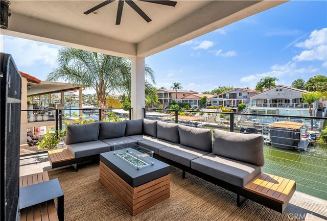 30327 Sea Horse, Canyon Lake, CA 92587