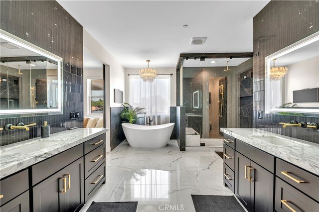 30327 Sea Horse, Canyon Lake, CA 92587