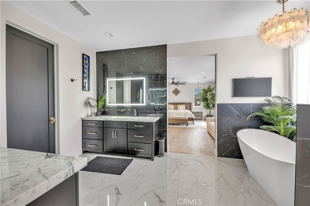 30327 Sea Horse, Canyon Lake, CA 92587