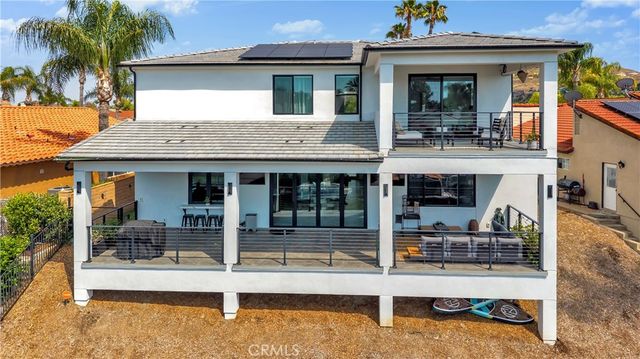 30327 Sea Horse, Canyon Lake, CA 92587