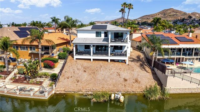 30327 Sea Horse, Canyon Lake, CA 92587
