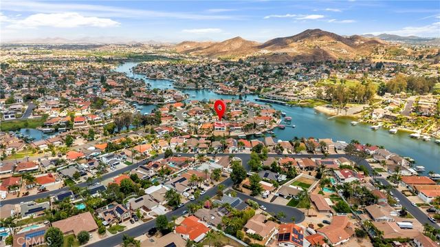 30327 Sea Horse, Canyon Lake, CA 92587