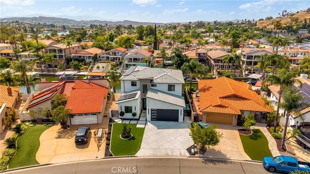 30327 Sea Horse, Canyon Lake, CA 92587