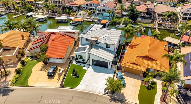 30327 Sea Horse, Canyon Lake, CA 92587