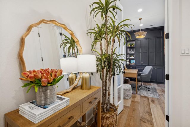 2031 Sheridan Street A, Houston, TX 77030