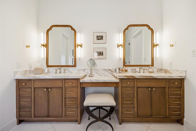 2031 Sheridan Street A, Houston, TX 77030