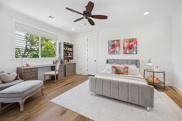 2031 Sheridan Street A, Houston, TX 77030