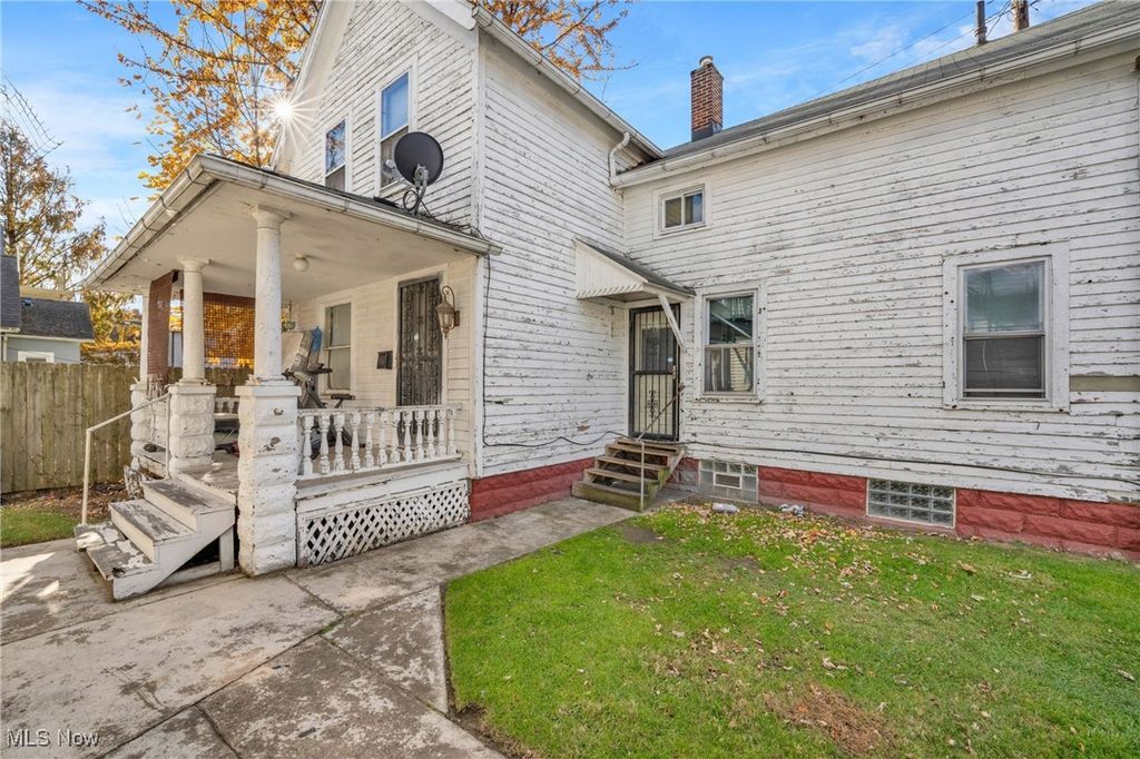 1818 W 57th Street, Cleveland, OH 44102