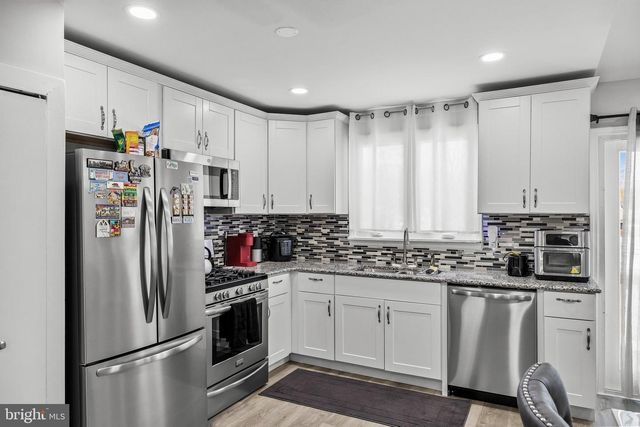 239 BOYER AVE, West Berlin, NJ 08091