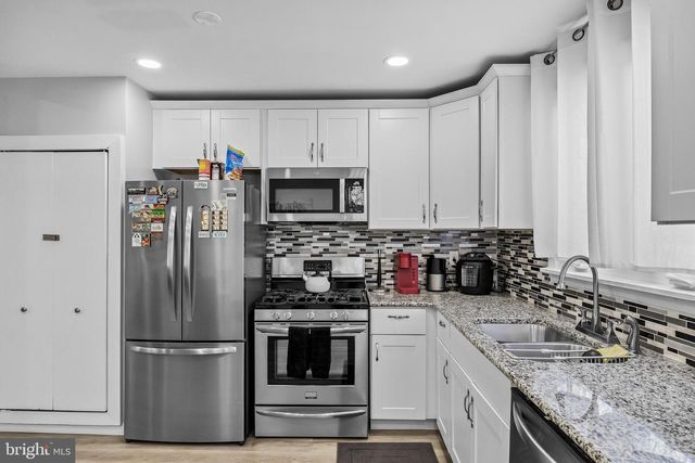 239 BOYER AVE, West Berlin, NJ 08091