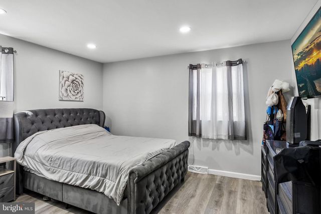 239 BOYER AVE, West Berlin, NJ 08091