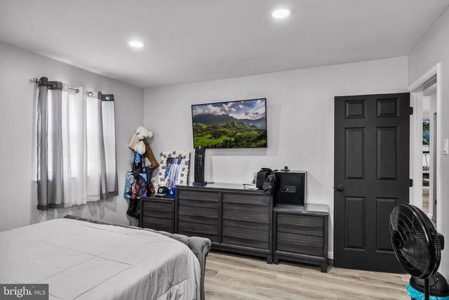 239 BOYER AVE, West Berlin, NJ 08091