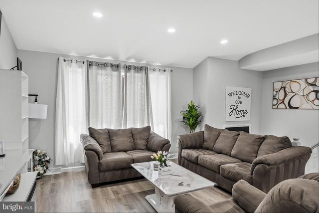 239 BOYER AVE, West Berlin, NJ 08091