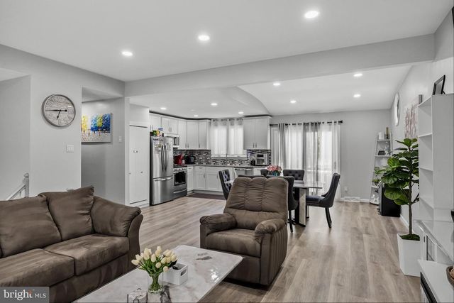 239 BOYER AVE, West Berlin, NJ 08091