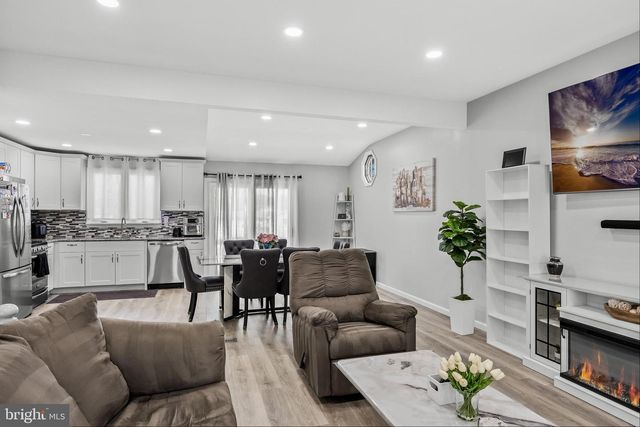 239 BOYER AVE, West Berlin, NJ 08091