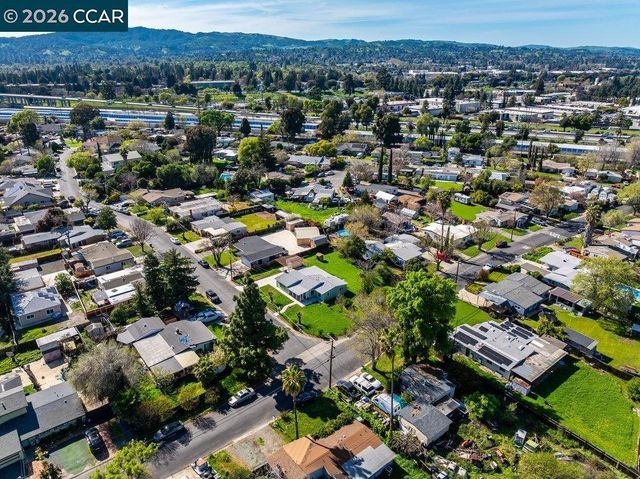 1901 Florence Ln, Concord, CA 94520