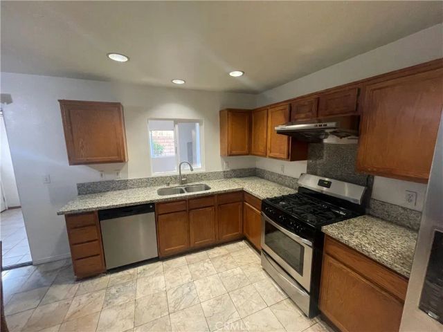 7547 Bellingham, North Hollywood, CA 91605