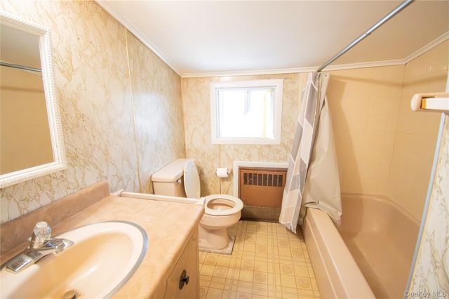 2415 Gale Avenue, Baldwin, NY 11510