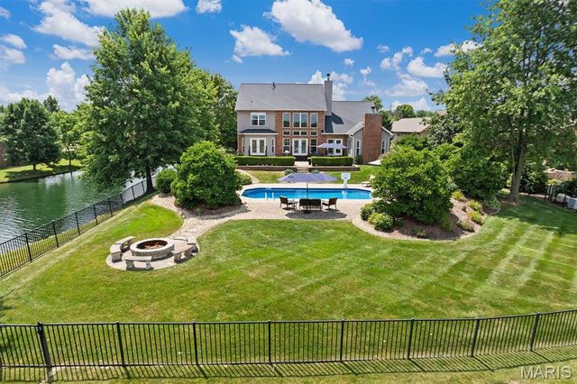 3534 S Arbor Lake Drive, Edwardsville, IL 62025