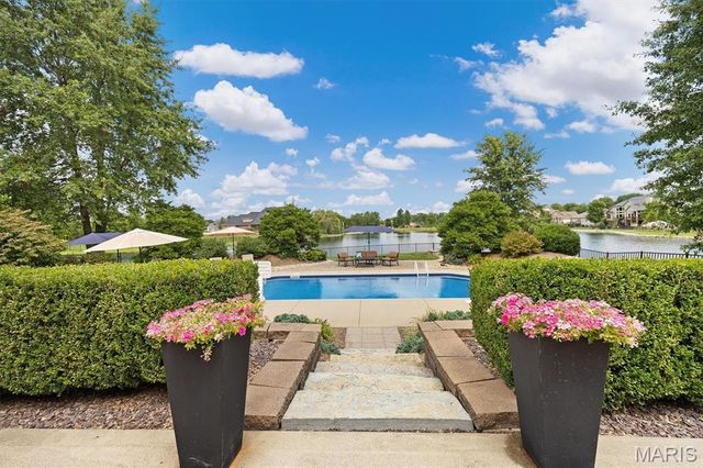 3534 S Arbor Lake Drive, Edwardsville, IL 62025