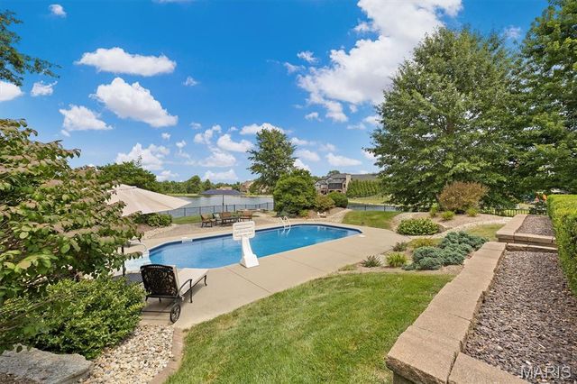 3534 S Arbor Lake Drive, Edwardsville, IL 62025