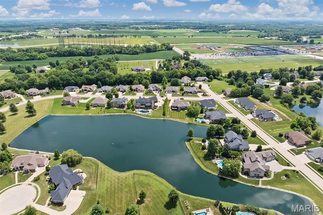 3534 S Arbor Lake Drive, Edwardsville, IL 62025