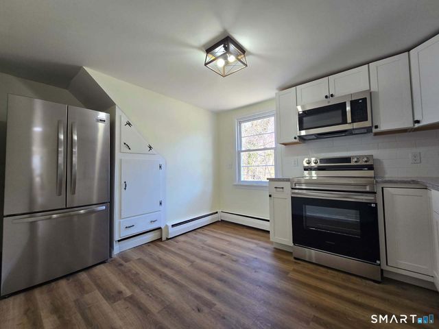 140 Willow Street, Cheshire, CT 06410
