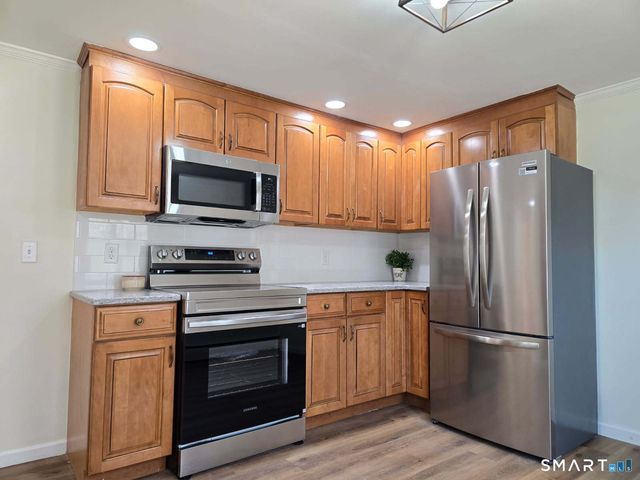140 Willow Street, Cheshire, CT 06410