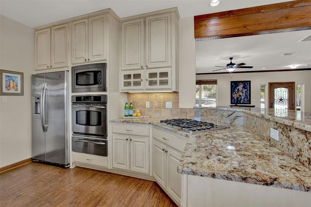 5300 Lookout Ridge DR, Marble Falls, TX 78654