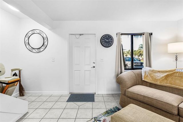 4903 VINCENNES STREET 116, Cape Coral, FL 33904