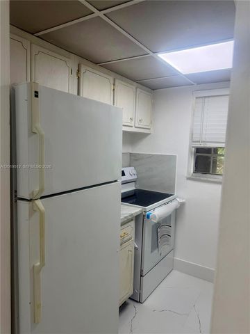 3700 NW 62nd Avenue 107, Virginia Gardens, FL 33166