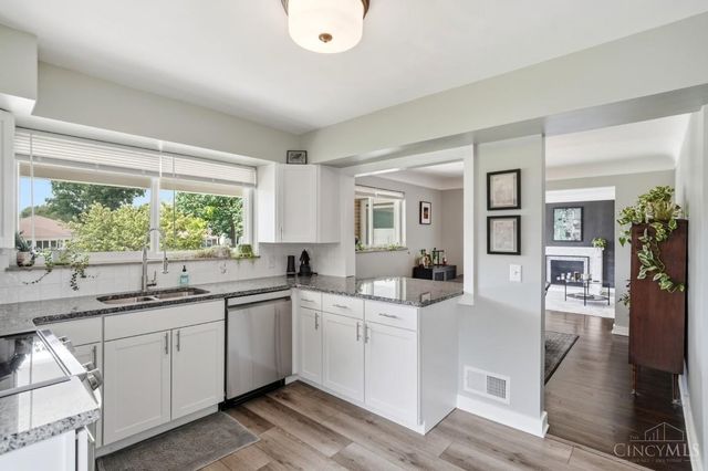 6136 Tahiti Drive, Cincinnati, OH 45224