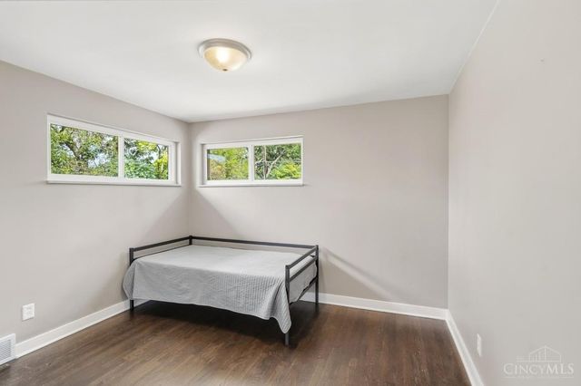 6136 Tahiti Drive, Cincinnati, OH 45224